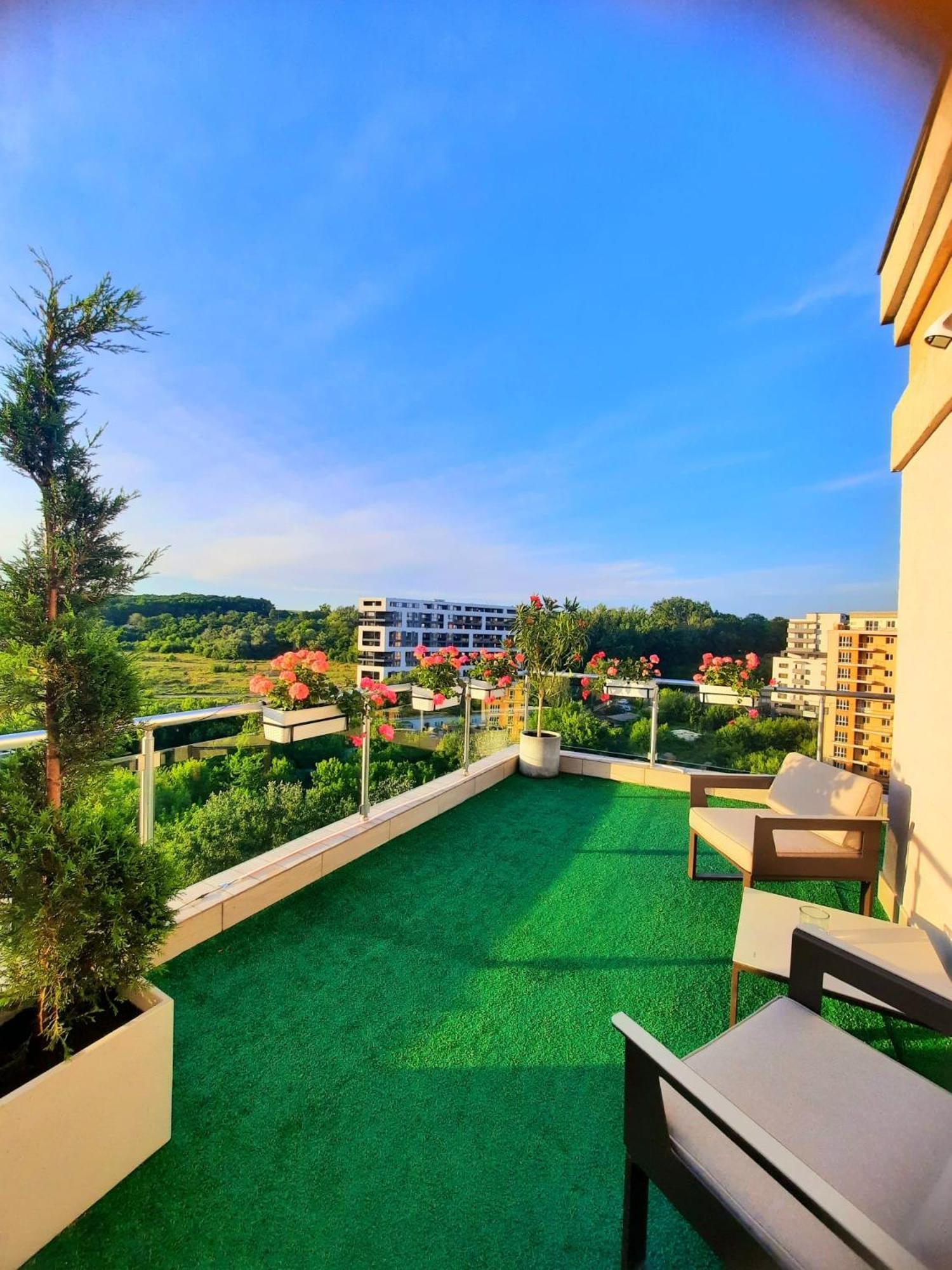 Penthouse View Aeroport Iasi 2 Apartment Exterior foto