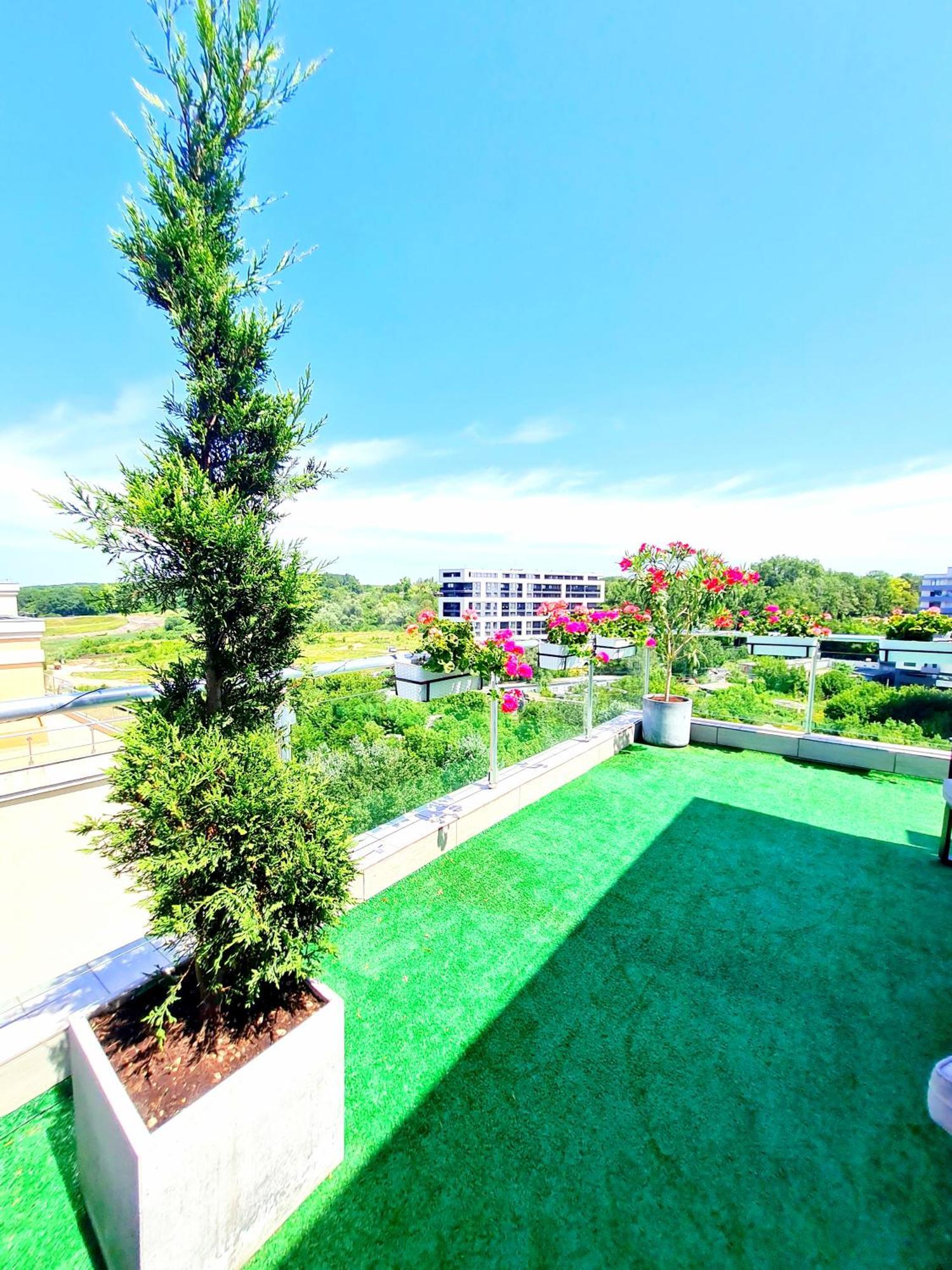 Penthouse View Aeroport Iasi 2 Apartment Exterior foto