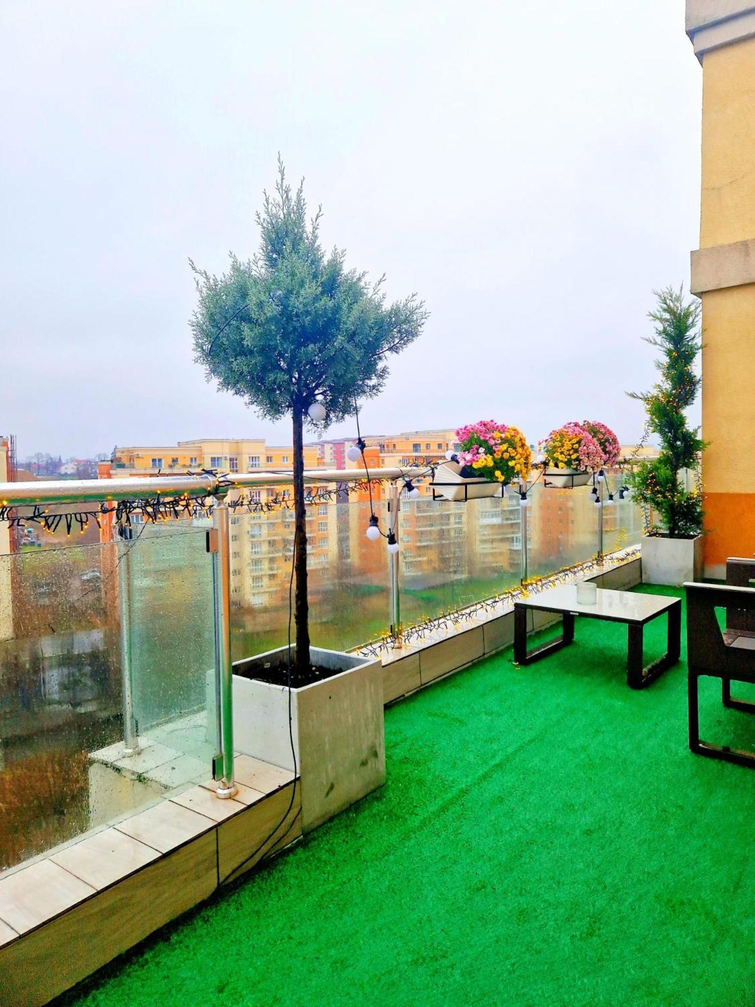 Penthouse View Aeroport Iasi 2 Apartment Exterior foto